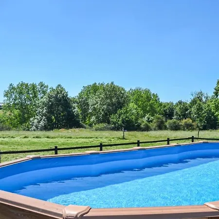Stunning In Poitou Charentes With Jacuzzi, Wifi And Outdoor Swimming Pool Viennay