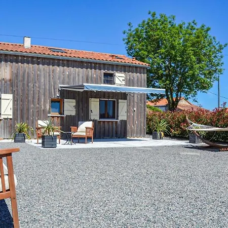 Stunning In Poitou Charentes With Jacuzzi, Wifi And Outdoor Swimming Pool