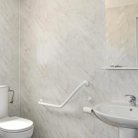 Stunning In Poitou Charentes With Jacuzzi, Wifi And Outdoor Swimming Pool *