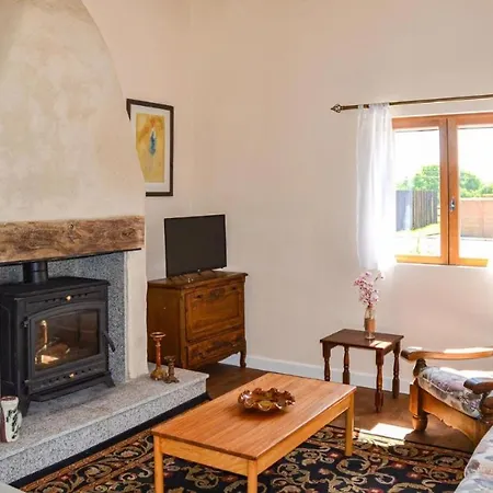 Stunning In Poitou Charentes With Jacuzzi, Wifi And Outdoor Swimming Pool *