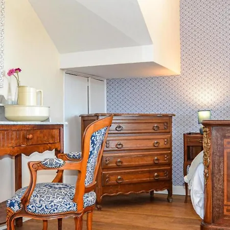 Stunning In Poitou Charentes With Jacuzzi, Wifi And Outdoor Swimming Pool Hébergement de vacances Viennay